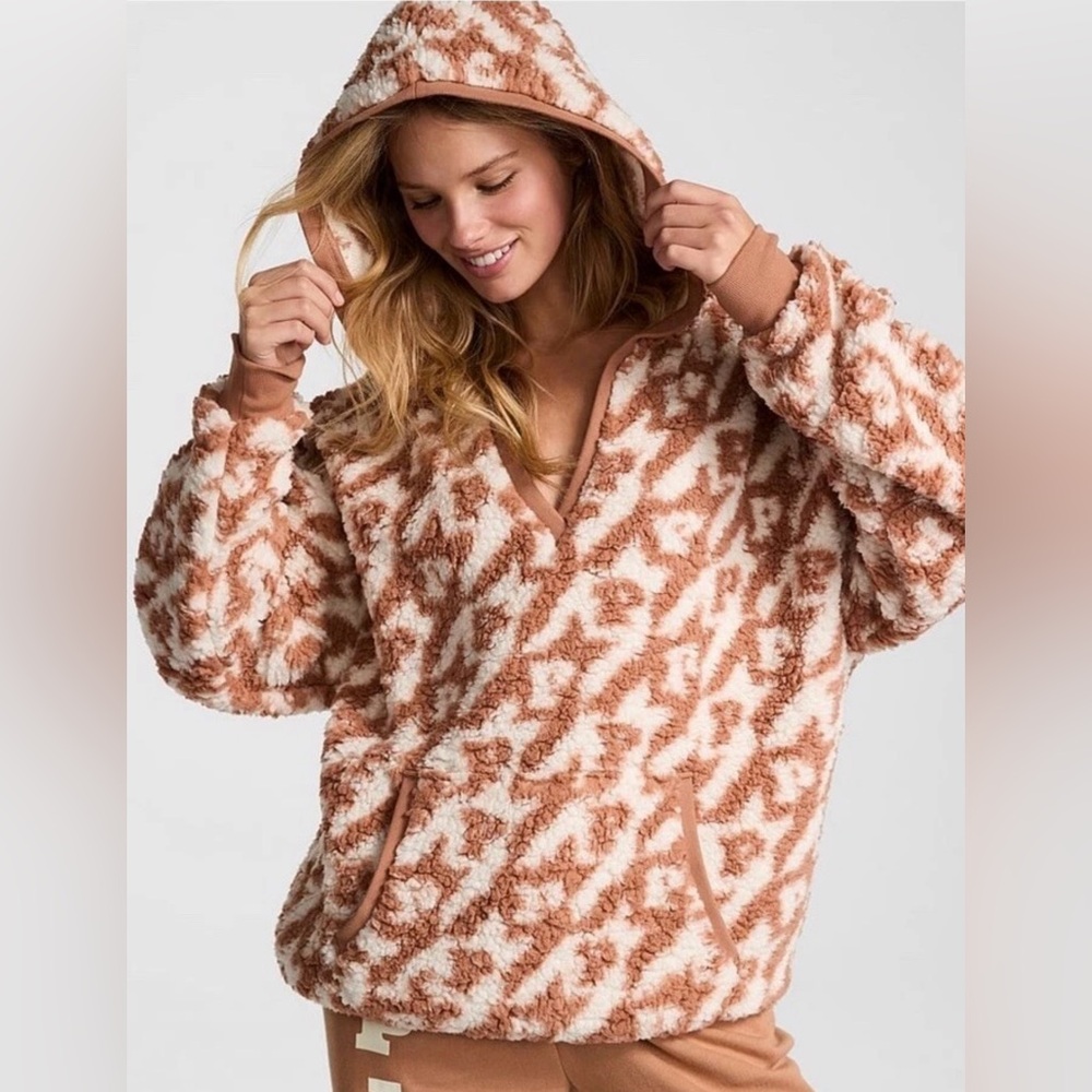NWT VS PINK Cozy Fleece Pullover Sherpa Hoodie White Shell Toffee Logo Rare S